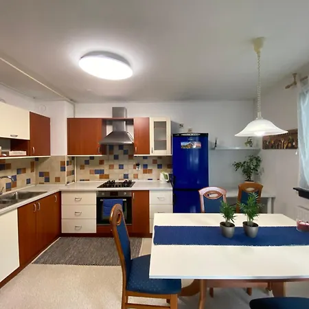 شقة Apartma Tea